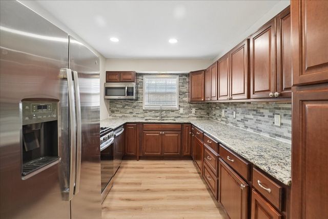 2509 Avenel Drive, Farmers Branch, TX 75234