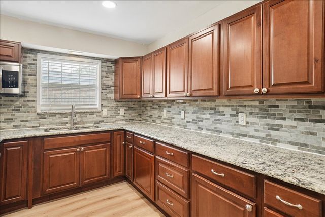 2509 Avenel Drive, Farmers Branch, TX 75234