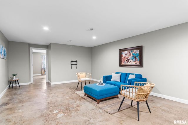 4546 THOMPSON Road, Springfield, IL 62711