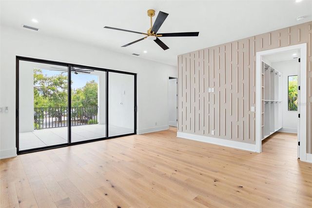 1870 JASMINE DRIVE, Sarasota, FL 34239