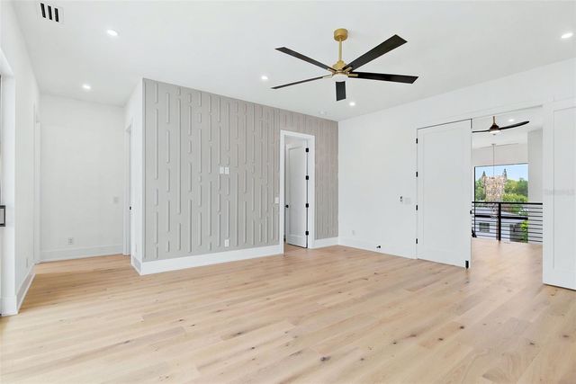 1870 JASMINE DRIVE, Sarasota, FL 34239