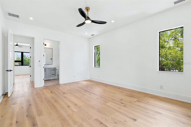 1870 JASMINE DRIVE, Sarasota, FL 34239