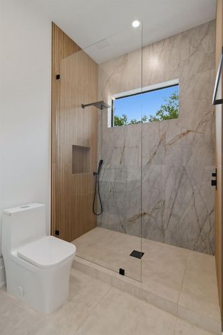 1870 JASMINE DRIVE, Sarasota, FL 34239