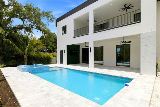 1870 JASMINE DRIVE, Sarasota, FL 34239