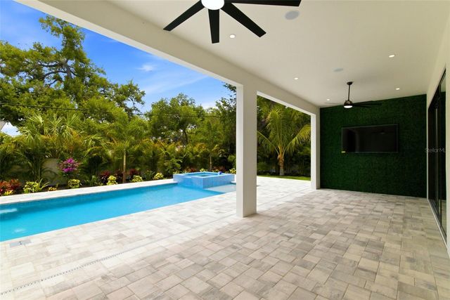 1870 JASMINE DRIVE, Sarasota, FL 34239