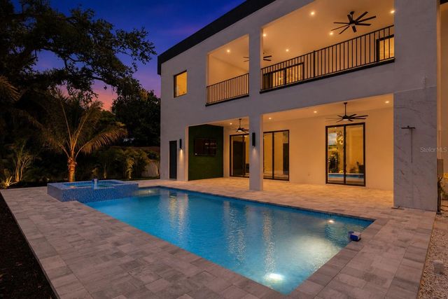 1870 JASMINE DRIVE, Sarasota, FL 34239