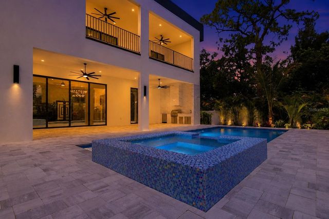 1870 JASMINE DRIVE, Sarasota, FL 34239