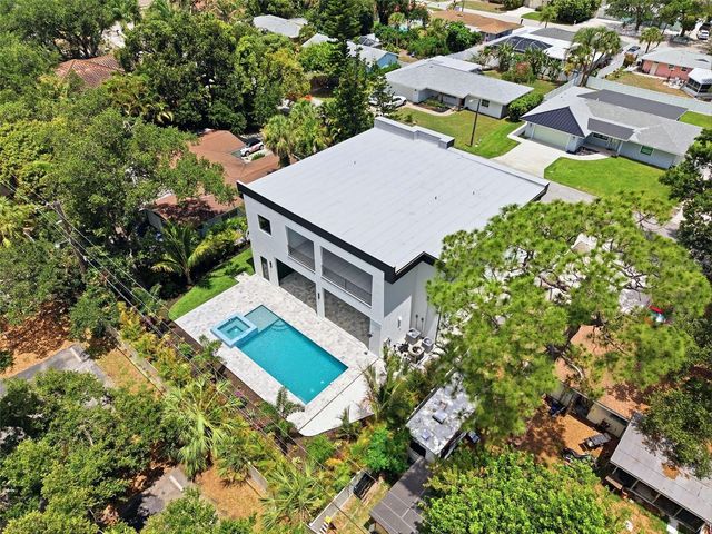 1870 JASMINE DRIVE, Sarasota, FL 34239