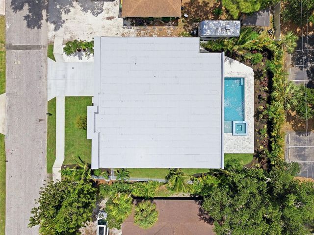 1870 JASMINE DRIVE, Sarasota, FL 34239