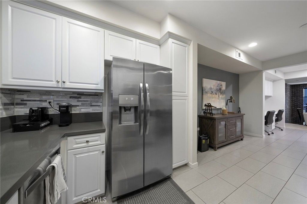 Image 12 of property listing at 4963 Laurel Street C, Montclair, CA 91763