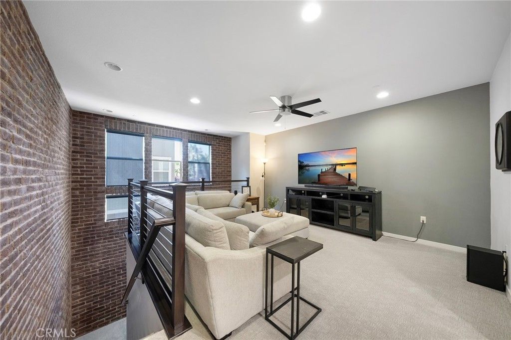Image 5 of property listing at 4963 Laurel Street C, Montclair, CA 91763