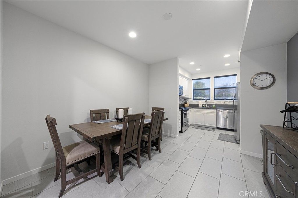 Image 8 of property listing at 4963 Laurel Street C, Montclair, CA 91763
