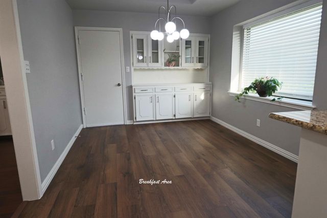 2409 Oakwood Drive, Carrollton, TX 75006