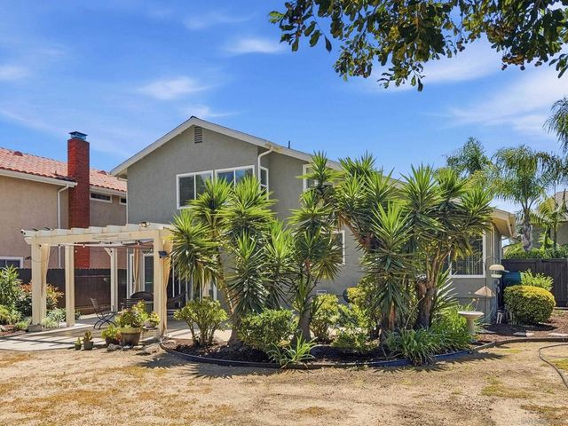 9888 Via Caceres, San Diego, CA 92129