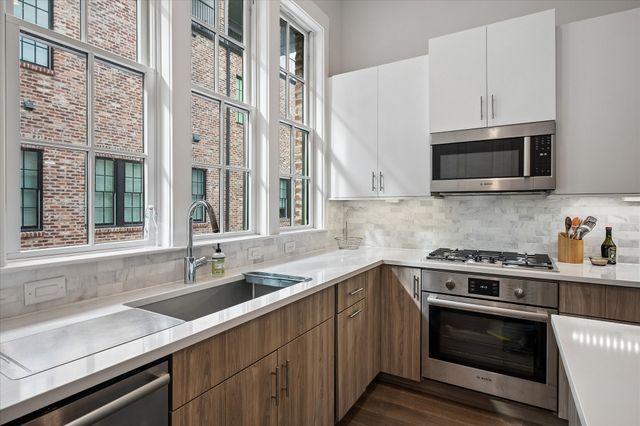 14957 Oak Street, Addison, TX 75001