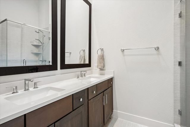 14957 Oak Street, Addison, TX 75001