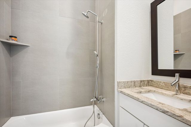 14957 Oak Street, Addison, TX 75001