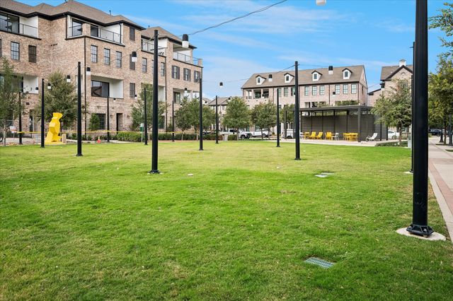 14957 Oak Street, Addison, TX 75001