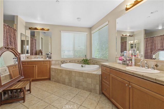 9479 Lost Grove, Riverside, CA 92508