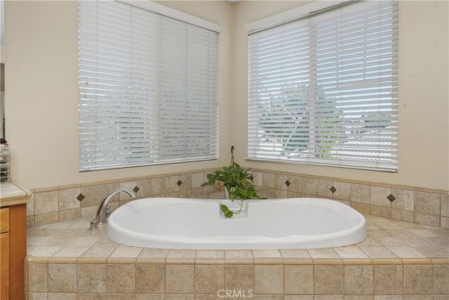 9479 Lost Grove, Riverside, CA 92508