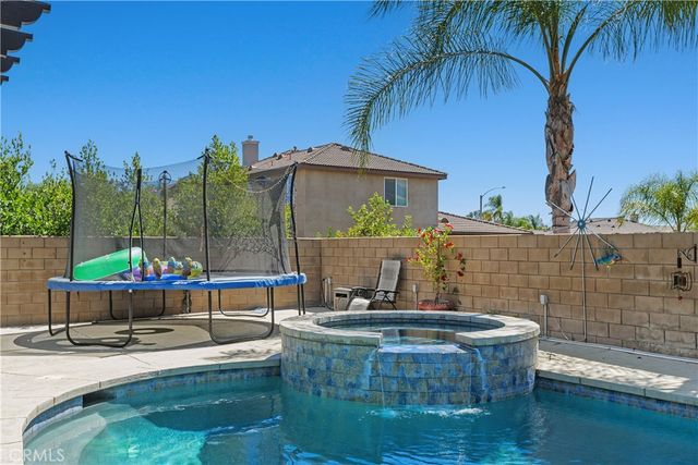 9479 Lost Grove, Riverside, CA 92508