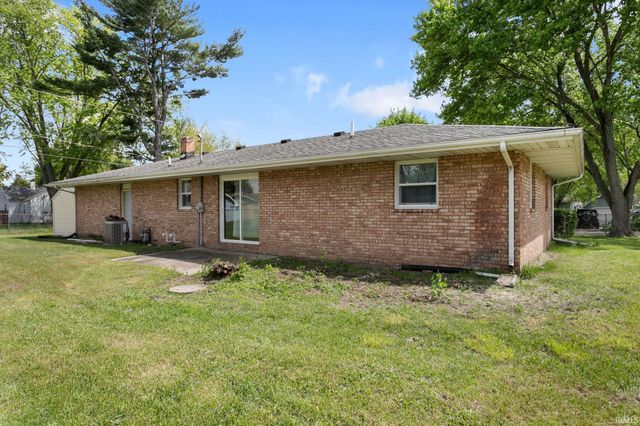 10181 Elsie Street, Osceola, IN 46561