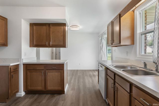 10181 Elsie Street, Osceola, IN 46561
