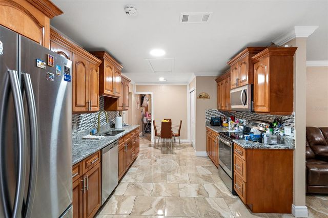 8903 CAMINO VILLA, Tampa, FL 33635