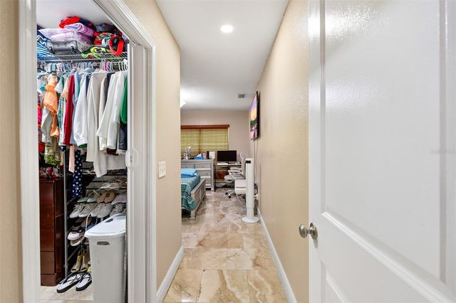 8903 CAMINO VILLA, Tampa, FL 33635