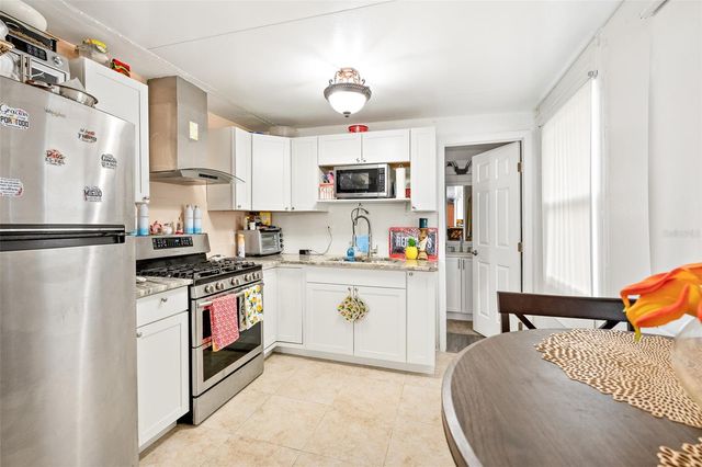 8903 CAMINO VILLA, Tampa, FL 33635