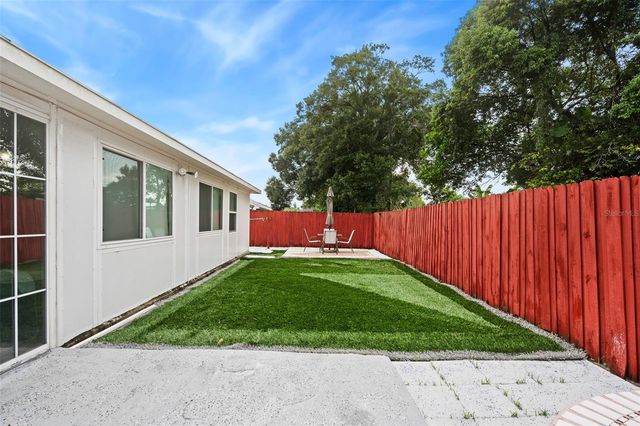 8903 CAMINO VILLA, Tampa, FL 33635