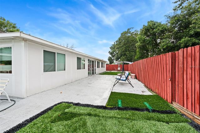 8903 CAMINO VILLA, Tampa, FL 33635