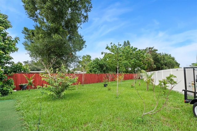 8903 CAMINO VILLA, Tampa, FL 33635