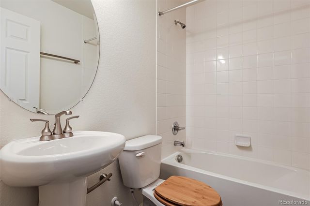 26198 E Maple Drive, Aurora, CO 80018