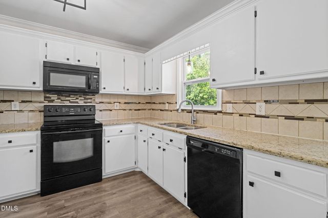 150 Brett Circle, Benson, NC 27504