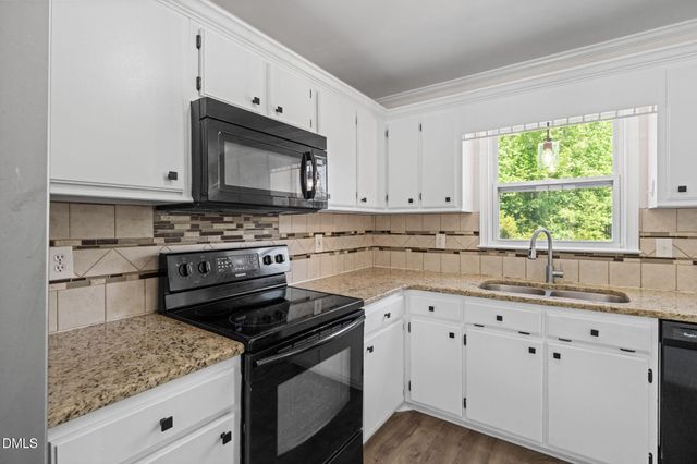 150 Brett Circle, Benson, NC 27504