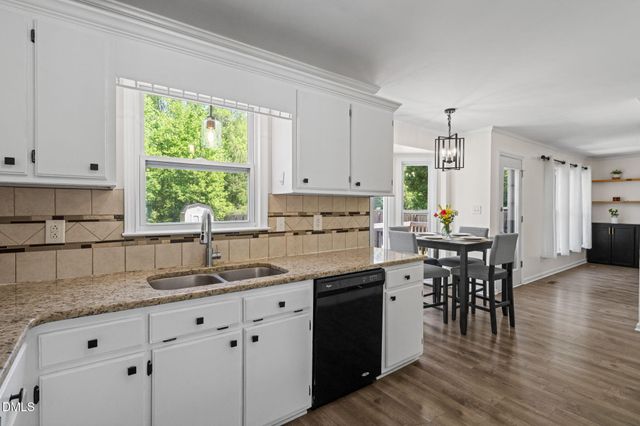 150 Brett Circle, Benson, NC 27504