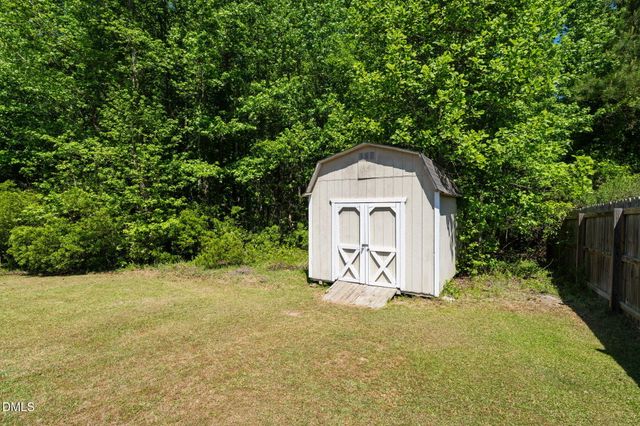 150 Brett Circle, Benson, NC 27504