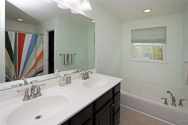 124 Turning Leaf Drive, Manlius, NY 13104