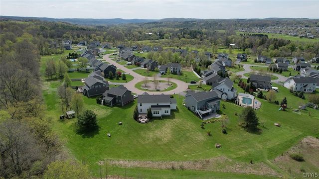 124 Turning Leaf Drive, Manlius, NY 13104