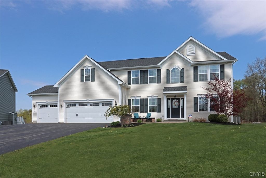 124 Turning Leaf Drive, Manlius, NY 13104