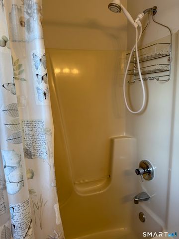 13 Dunham Drive 13, Guilford, CT 06437