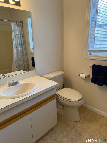 13 Dunham Drive 13, Guilford, CT 06437