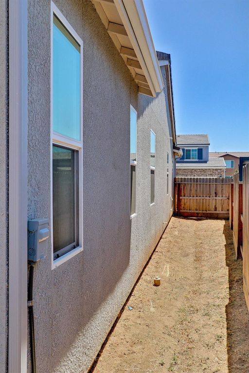 Image 32 of property listing at 4049 San Jose Avenue, Clovis, CA 93619