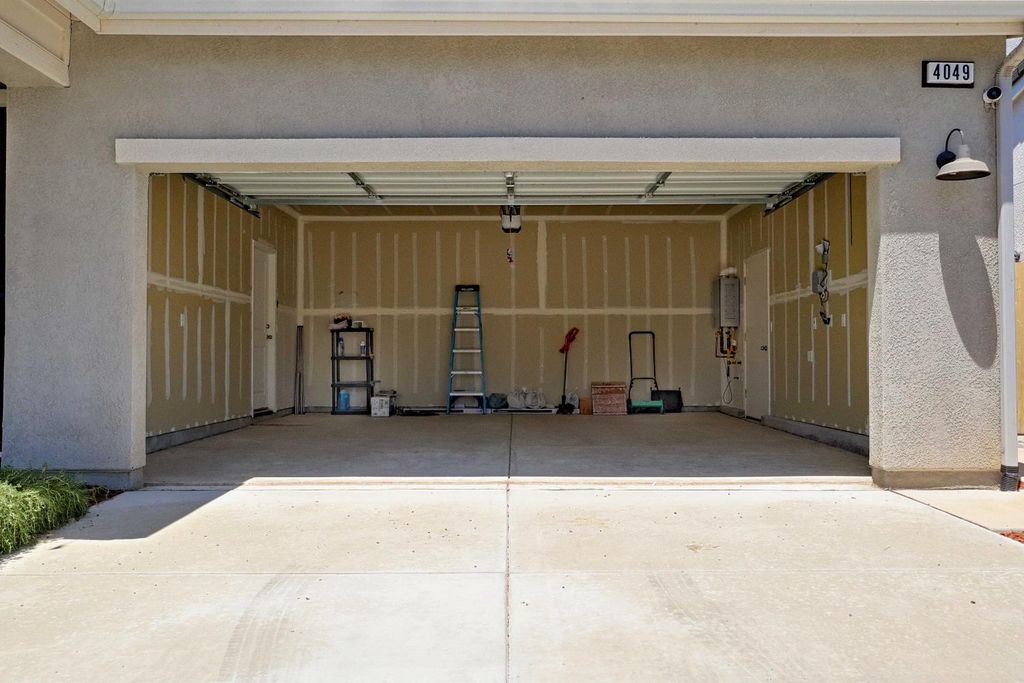 Image 39 of property listing at 4049 San Jose Avenue, Clovis, CA 93619