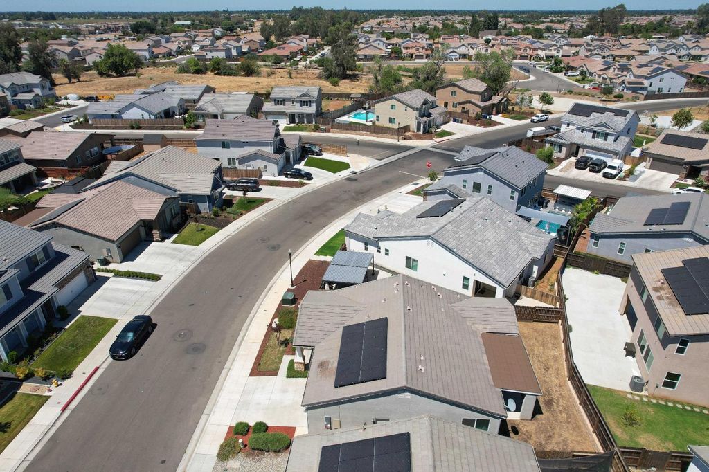 Image 49 of property listing at 4049 San Jose Avenue, Clovis, CA 93619