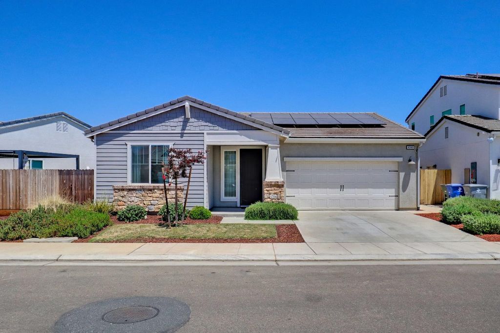 Image 58 of property listing at 4049 San Jose Avenue, Clovis, CA 93619