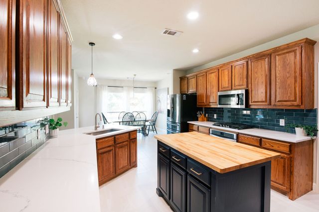 204 Country Lakes Drive, Argyle, TX 76226