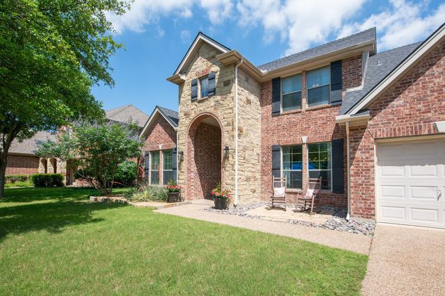 204 Country Lakes Drive, Argyle, TX 76226