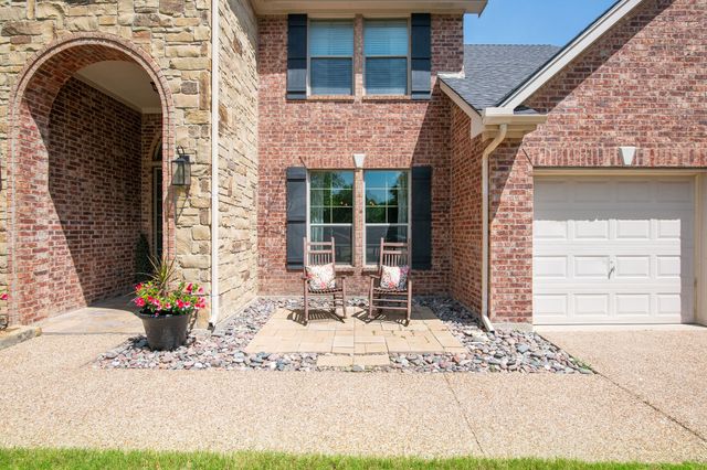 204 Country Lakes Drive, Argyle, TX 76226